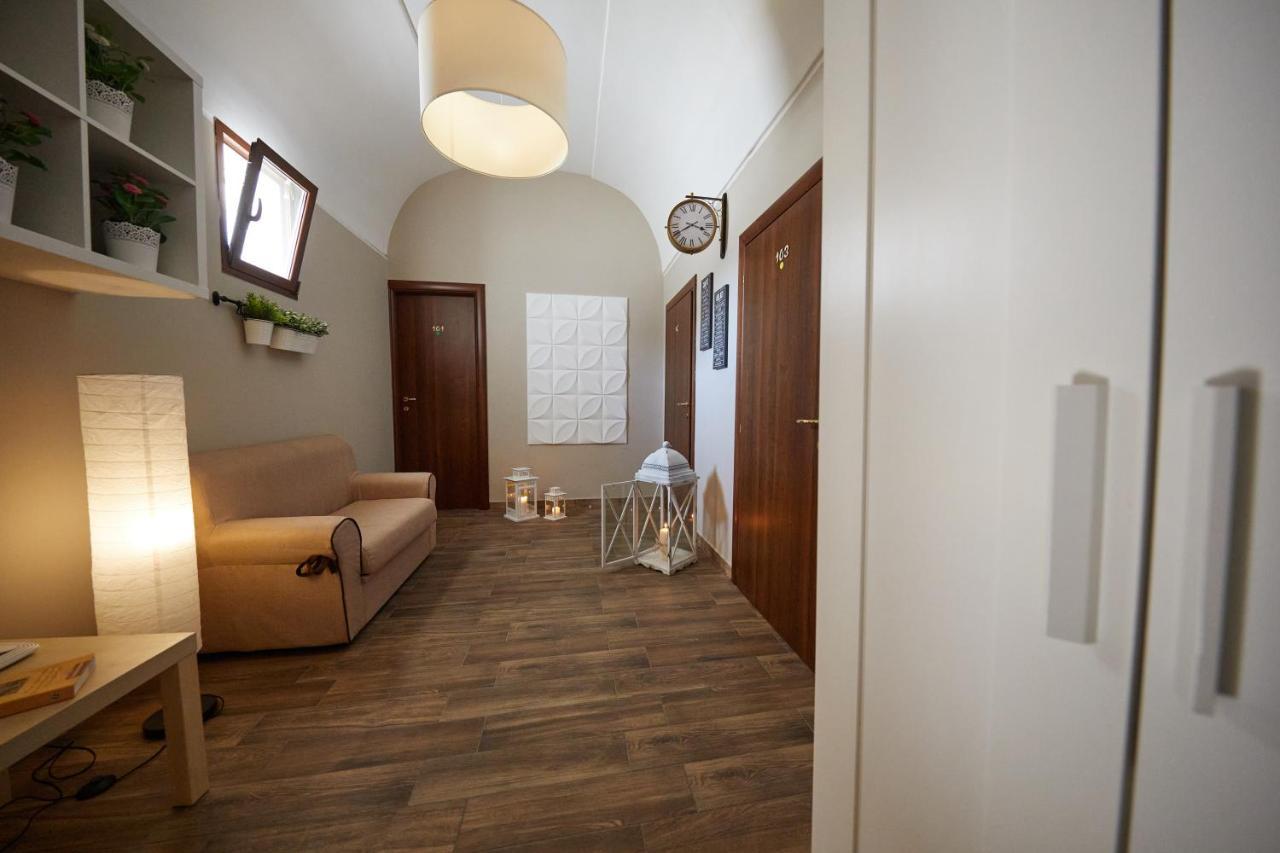 Le Terrazze B&B ปุลซาโน ภายนอก รูปภาพ